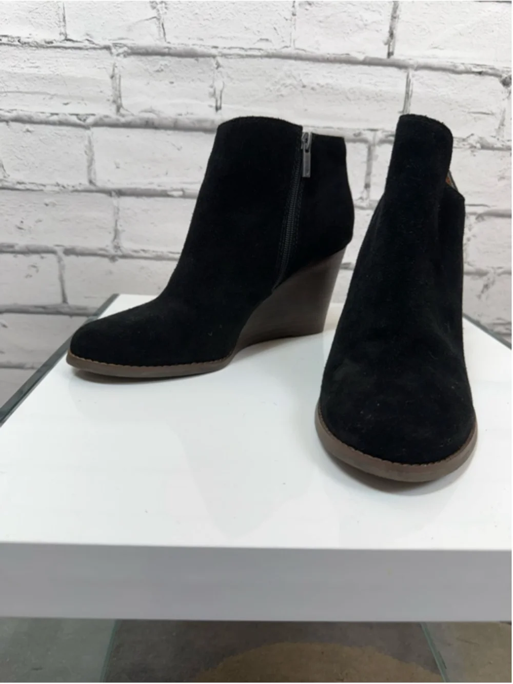 Women's Lucky Brand Black Suede Wedge Yakeena Ankle Boots Size 10
